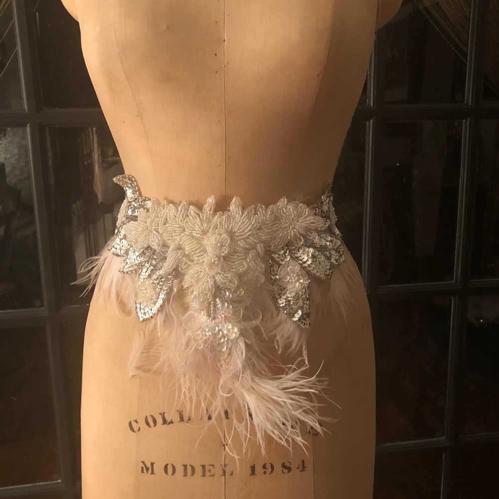 Gatsby Bridal Burlesque Feather Headpiece Belt